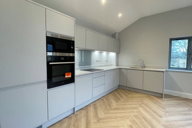 5 Coach House Apartments, 24, Wood Lane, Leeds photo 3