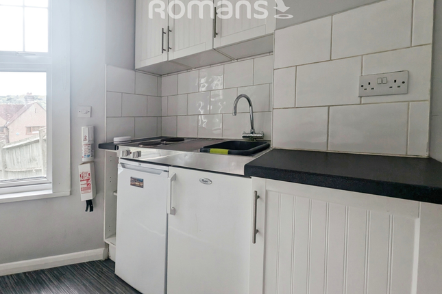 Flat 1, 157, London Road, Buckinghamshire photo 3