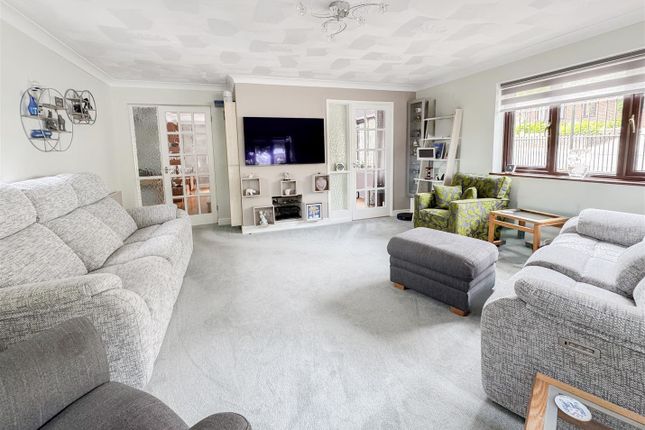 2, Beauport Home Farm Close, St. Leonards-On-Sea photo 2