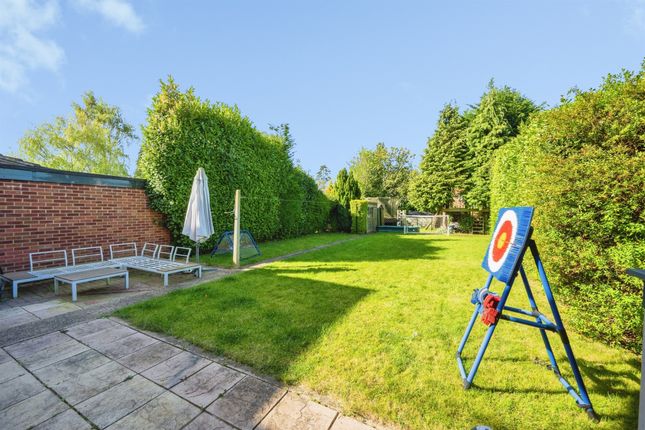 23, Manor Road, St. Albans photo 4