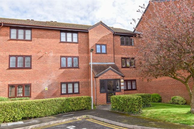 Flat for sale in Old Mill Gardens, Berkhamsted