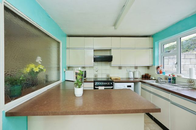 4, Temple Close, Dover photo 4