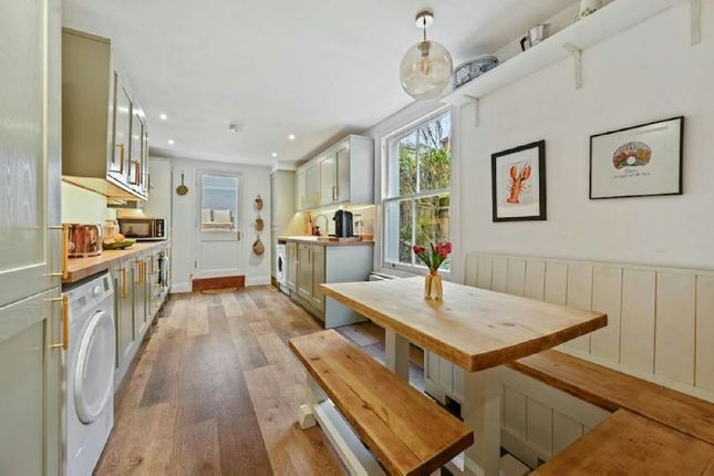 27, Parolles Road, London photo 5