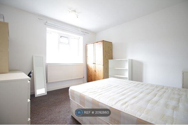 Thumbnail Flat to rent in Welford Court, London