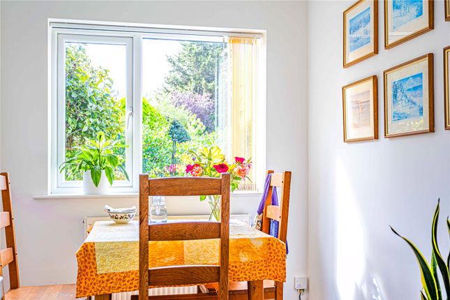 1, Adeyfield Gardens, Hemel Hempstead photo 3