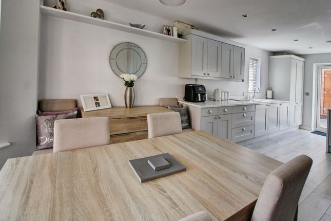 1, Orchid Close, Cannock photo 4