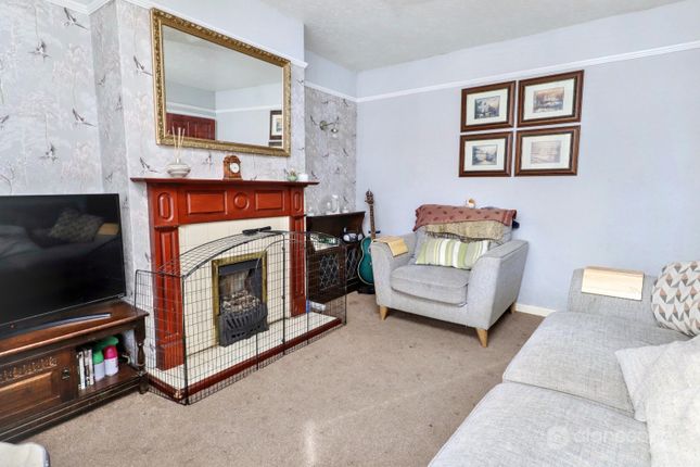 98 Silverdale Close, Coventry, West Midlands photo 4