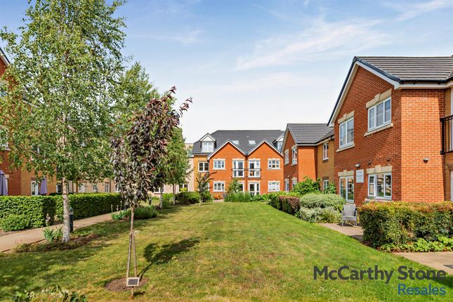22 Edward Place, Churchfield Road, Walton-On-Thames photo 4