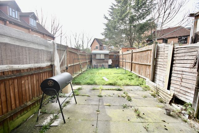 1, Kestrel Close, Colindale photo 5