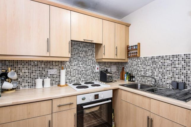 Flat 20, Malcolm Place, Reading photo 4