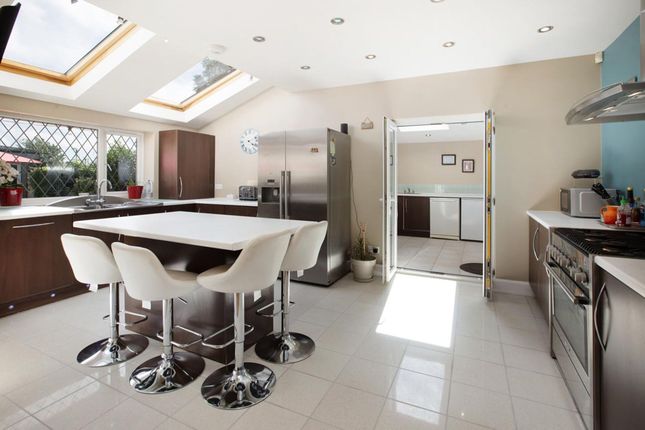 4 Firleigh Road, Newton Abbot photo 3
