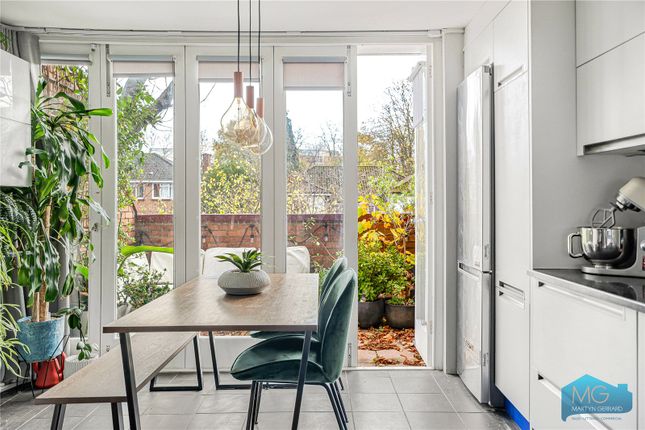 21, Highgate Spinney, Crouch End photo 2