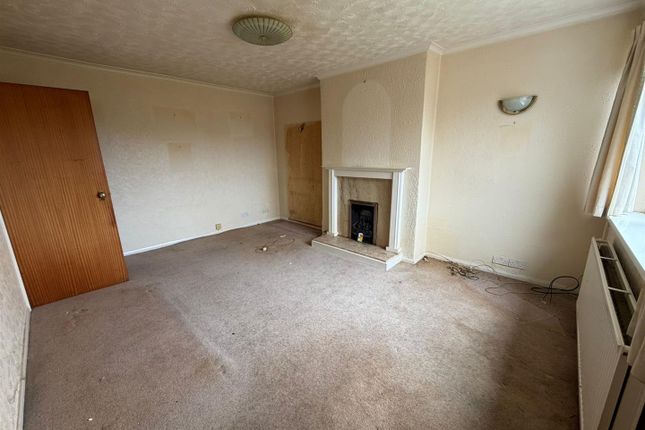 26, Kelson Avenue, Ashton-Under-Lyne photo 2