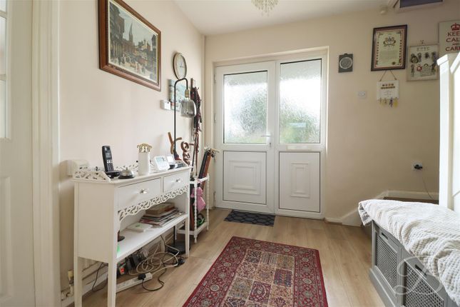 Kings Close, Worksop photo 4