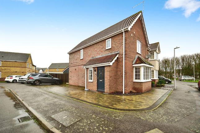 Thumbnail Semi-detached house for sale in Yeates Drive, Kemsley, Sittingbourne