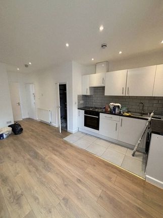 Two Six Estates Are Pleased To Offer This Recenty Decorated Ground Floor Flat Located In Edmonton N18.