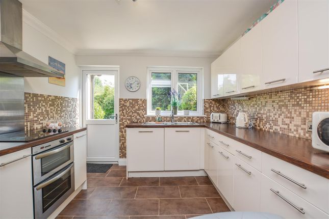 9, Orchard Lane, Brentwood photo 4