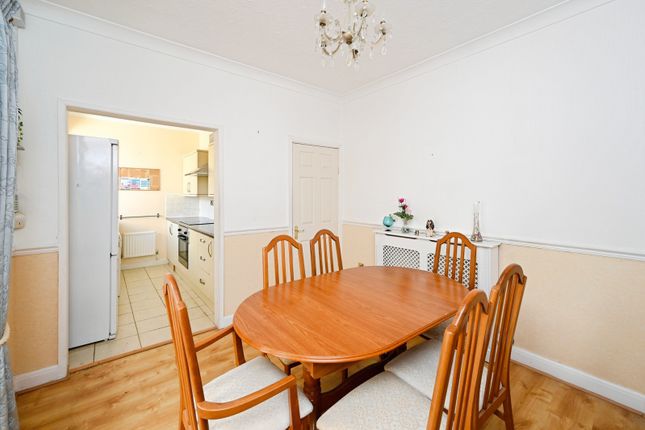16, Linden Road, Mansfield photo 4