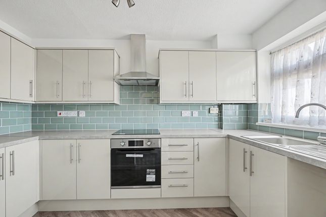 73, Harptree Drive, Chatham photo 2