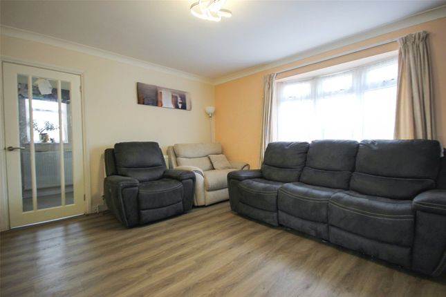 29, Walcourt Road, Bedford photo 4