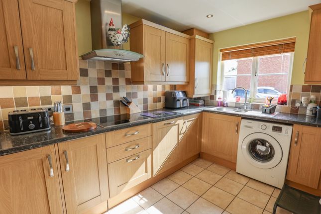 85 Redruth Drive, Carnforth photo 3