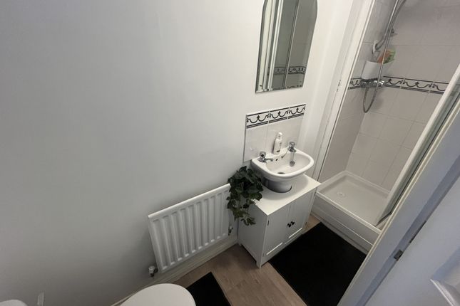 43, Cludd Avenue, Newark photo 5