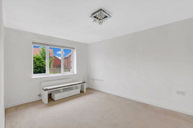 3 Magee Close, Nottingham photo 2
