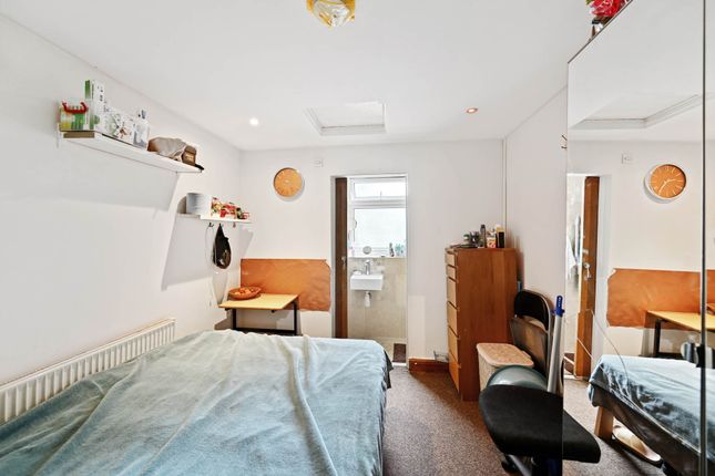 27, Keogh Road, London photo 5