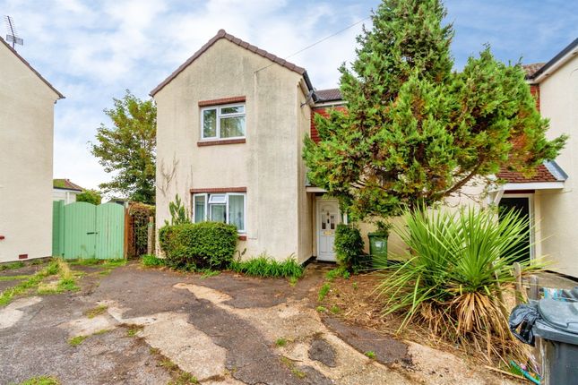 3-bed semi-detached on 101, The Quadrangle, Eastleigh, £250,000