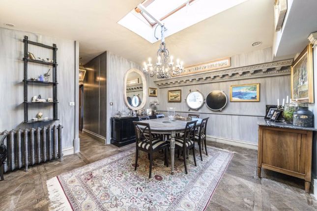 Houseboat for sale in Clove Hitch Quay, London