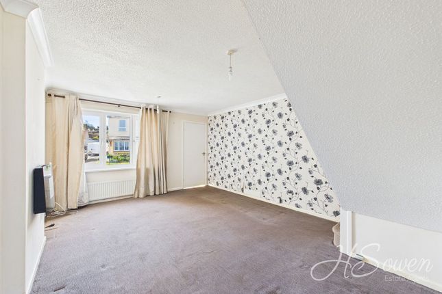 10, Helmdon Rise, Torquay photo 2