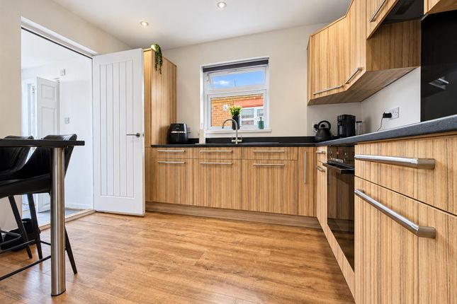 47, Orchard Grove, Fareham photo 4
