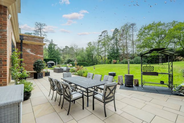 Summerwinds, Golf Club Road, Weybridge photo 4