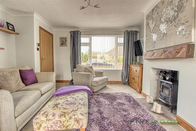 36 Bramlyn Close, Chesterfield photo 2