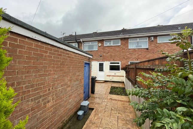 17, MIDDLESBROUGH photo 3