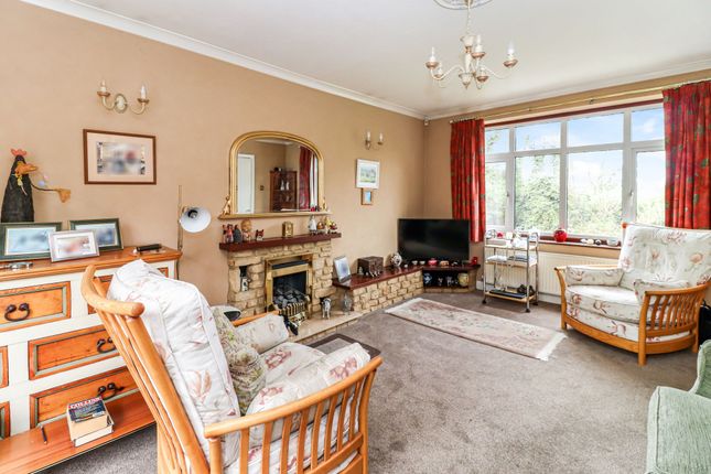 326 Hempstead Road, Watford photo 3