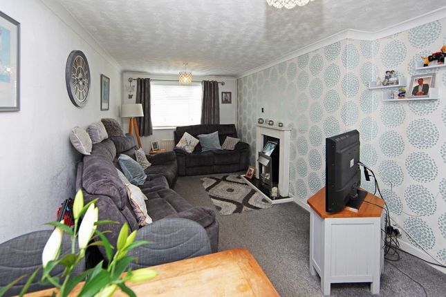 12, Gibbons Road, Telford photo 4