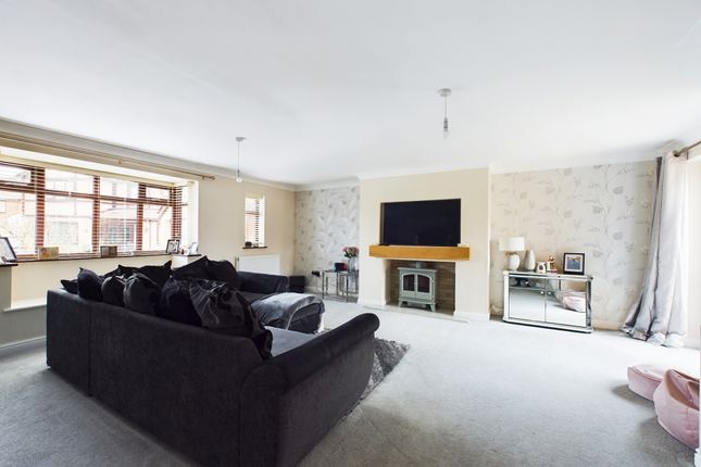 4, Hawthorn Close, Wesham photo 4
