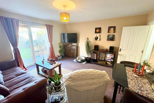 43A, Manor Road, West Sussex photo 3