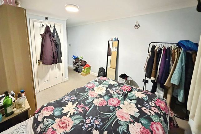 Flat 1, 71C Lampton Road, Hounslow photo 5