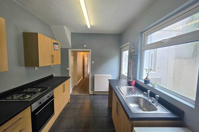 Studio flat on Unknown, Paignton, £900/mo