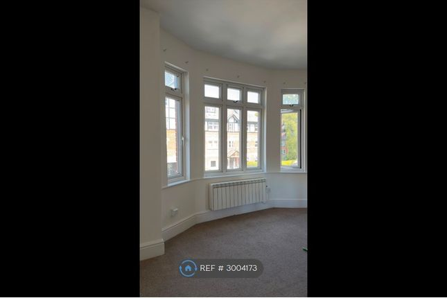 Flat, Beech House Road, Croydon photo 4