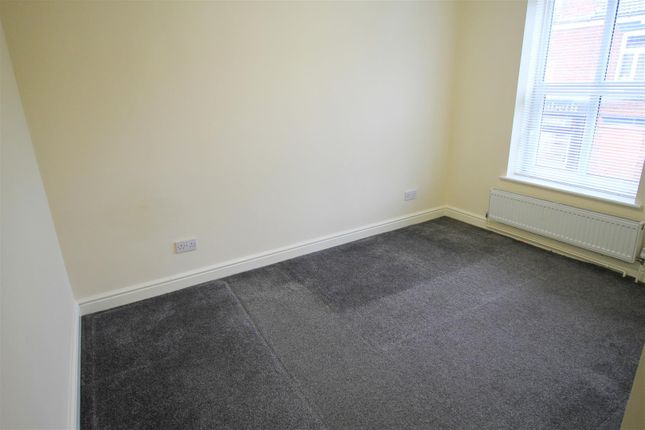 2, Queen Street, Denton photo 5