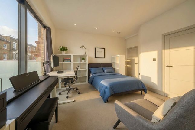 815, Harrow Road, London photo 4