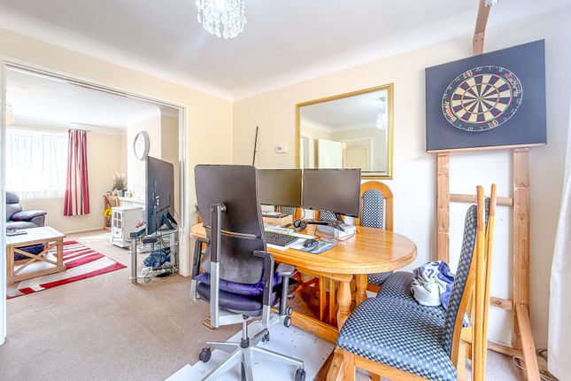 255, Park Avenue, Bushey photo 3