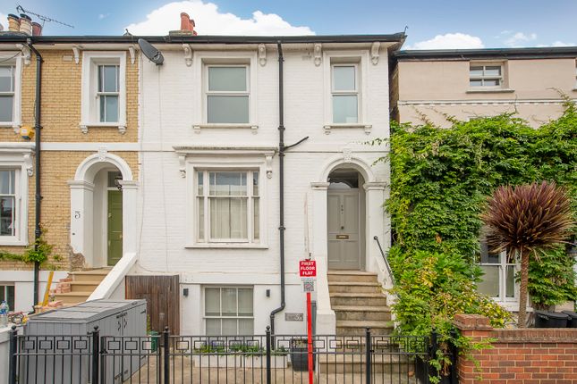 Thumbnail Flat for sale in Shaftesbury Road, Richmond