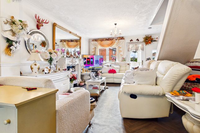 5, Milesbush Avenue, Solihull photo 3