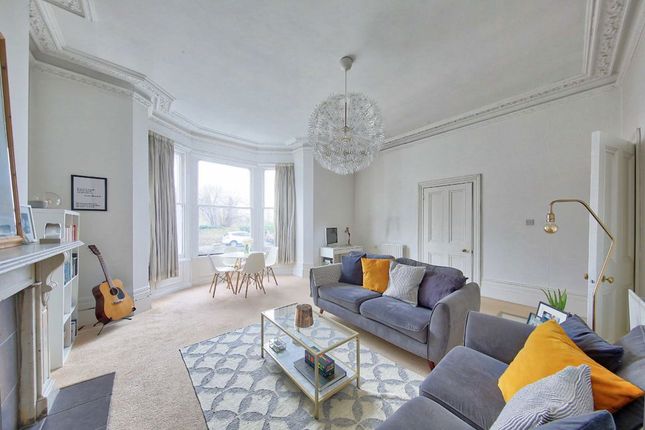 8 Parkview, Church Grove, Kingston Upon Thames photo 2