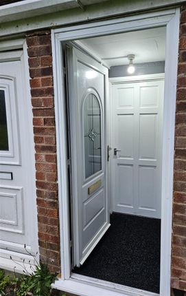 63, Gordon Crescent, Brierley Hill photo 2