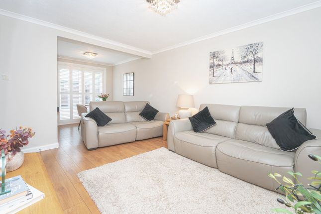 20, Valleyfield Place, Cowdenbeath photo 3